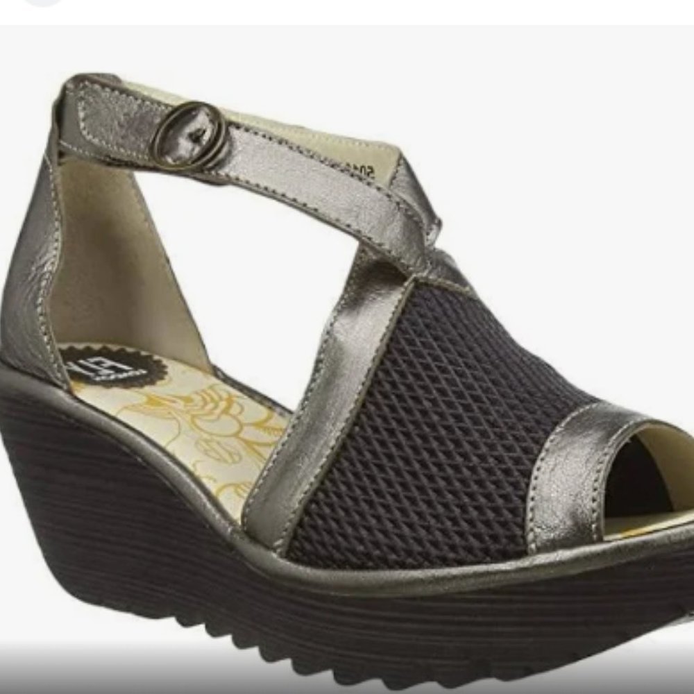 Fly London Yace wedge, size 41, worn once, black and bronze